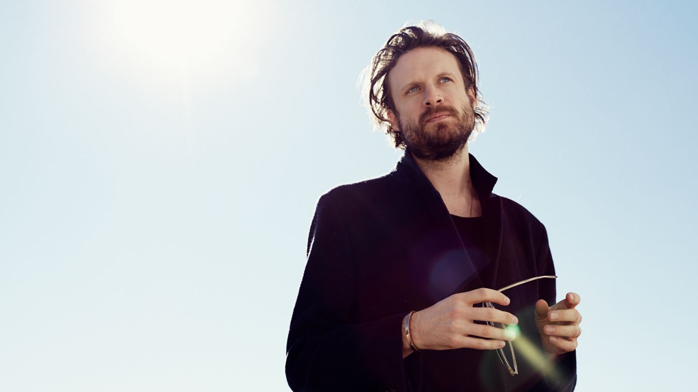 Father John Misty comparte «Real Love Baby»