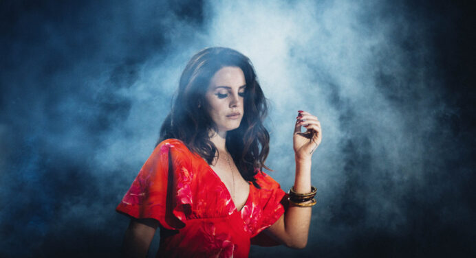Lana del Rey canta en vivo por primera vez “Salvatore” en el Montreux Jazz Festival