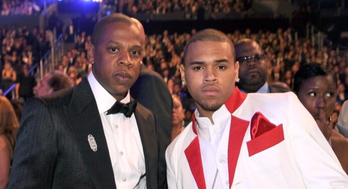 Chris Brown y Jay Z protestan contra los hechos de brutalidad policial en Estados Unidos con música