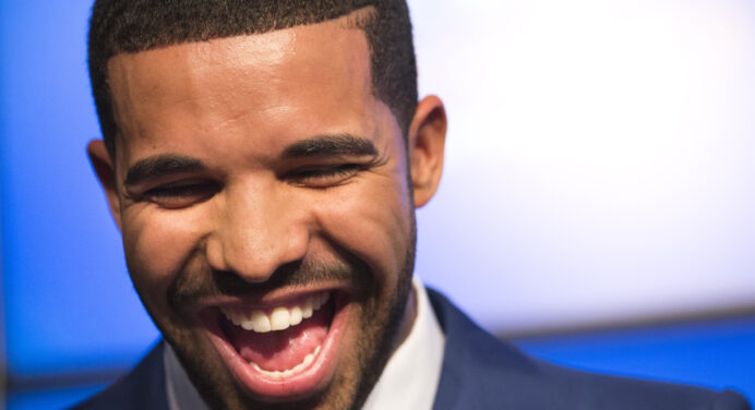 Drake alcanza récord de Michael Jackson en las listas Norteamericanas