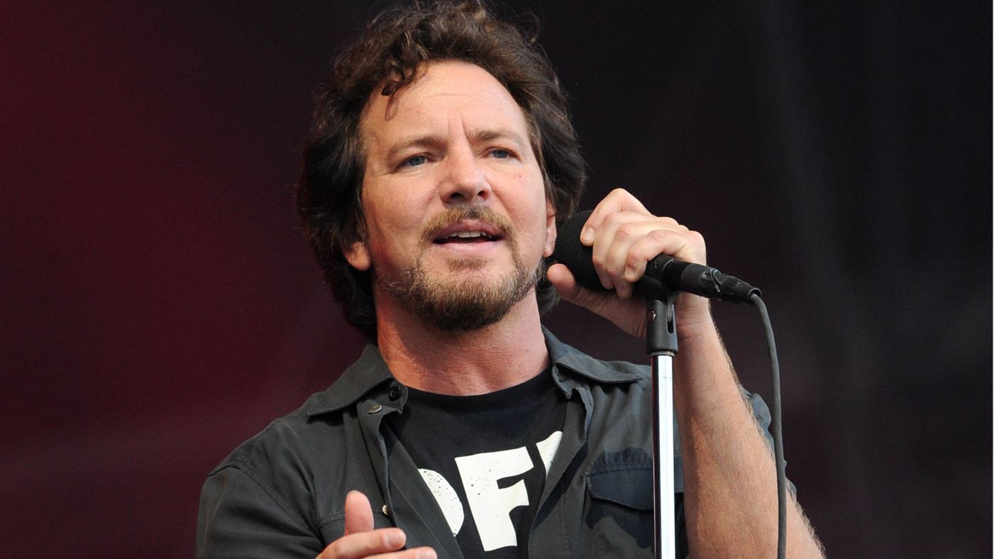 Eddie Vedder toca con Sting y Peter Gabriel en vivo