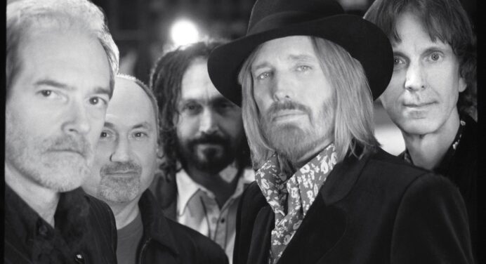 Anthony Hopkins protagoniza el video de la banda de Tom Petty, Mudcrutch