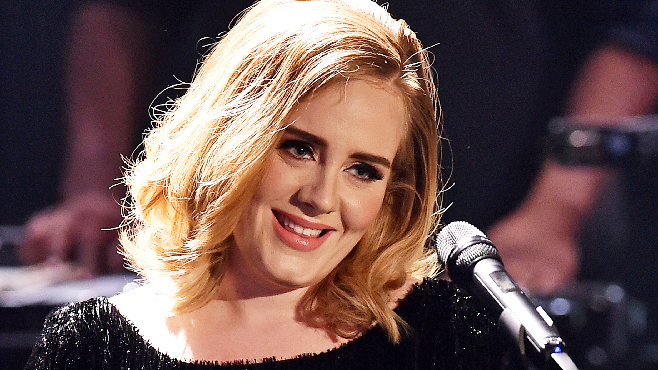 Adele sorprendió a una fanática enferma con una videollamada