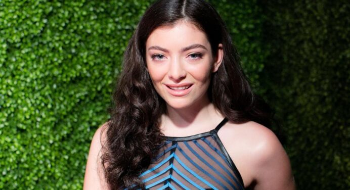 Lorde da detalles de su nuevo álbum al discutir con sus fanáticos en las redes