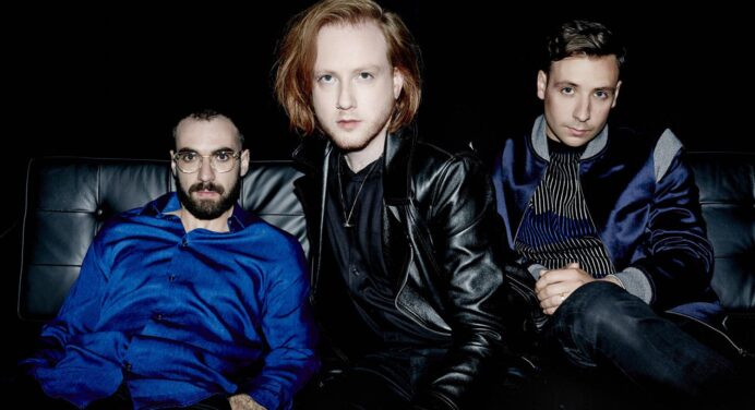 Two Door Cinema Club estrena un nuevo sencillo de ‘Gameshow’