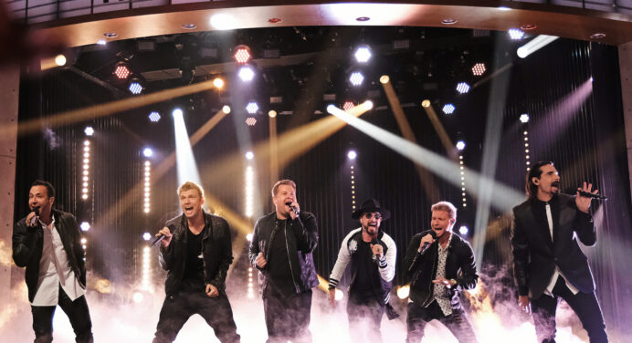 Backstreet Boys estrena a su nuevo integrante… ¡James Corden!