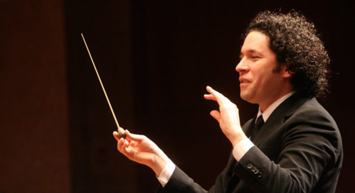 Gustavo Dudamel habla por primera vez sobre la crisis en Venezuela y el futuro del Sistema de Orquestas