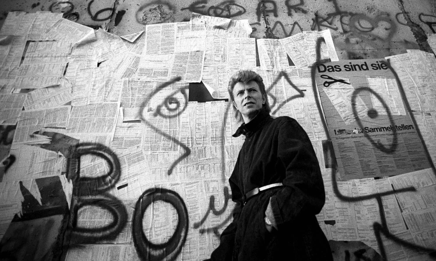 Roban placa en memoria de David Bowie en Berlín