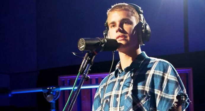 Justin Bieber Versiona a Tracy Chapman y a 2Pac en ‘Live Lounge’ de BBC Radio 1