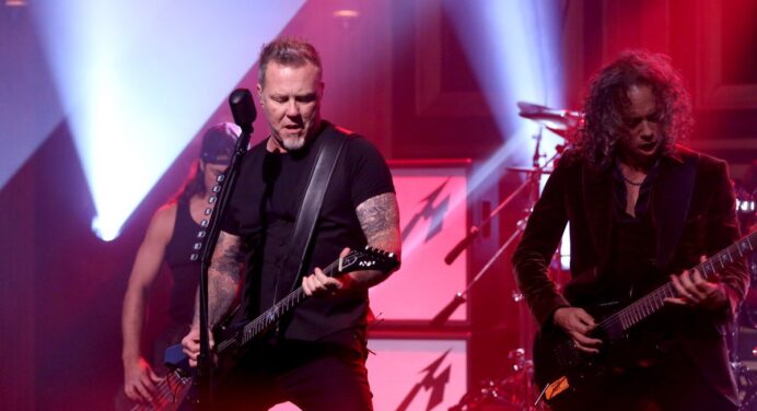Metallica toca “Moth Into Flame” en ‘The Tonight Show’ con Jimmy Fallon