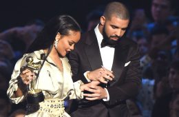 Rihanna. Drake. Pareja. Mismo Tatuaje. Cúsica Plus