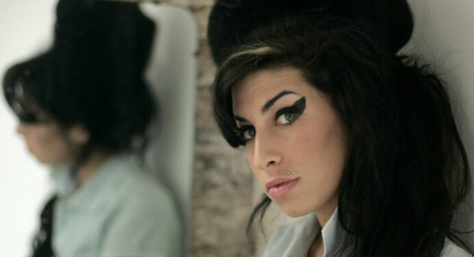 Abren concurso de covers de Amy Winehouse para celebrar los 10 años de ‘Back to Black’