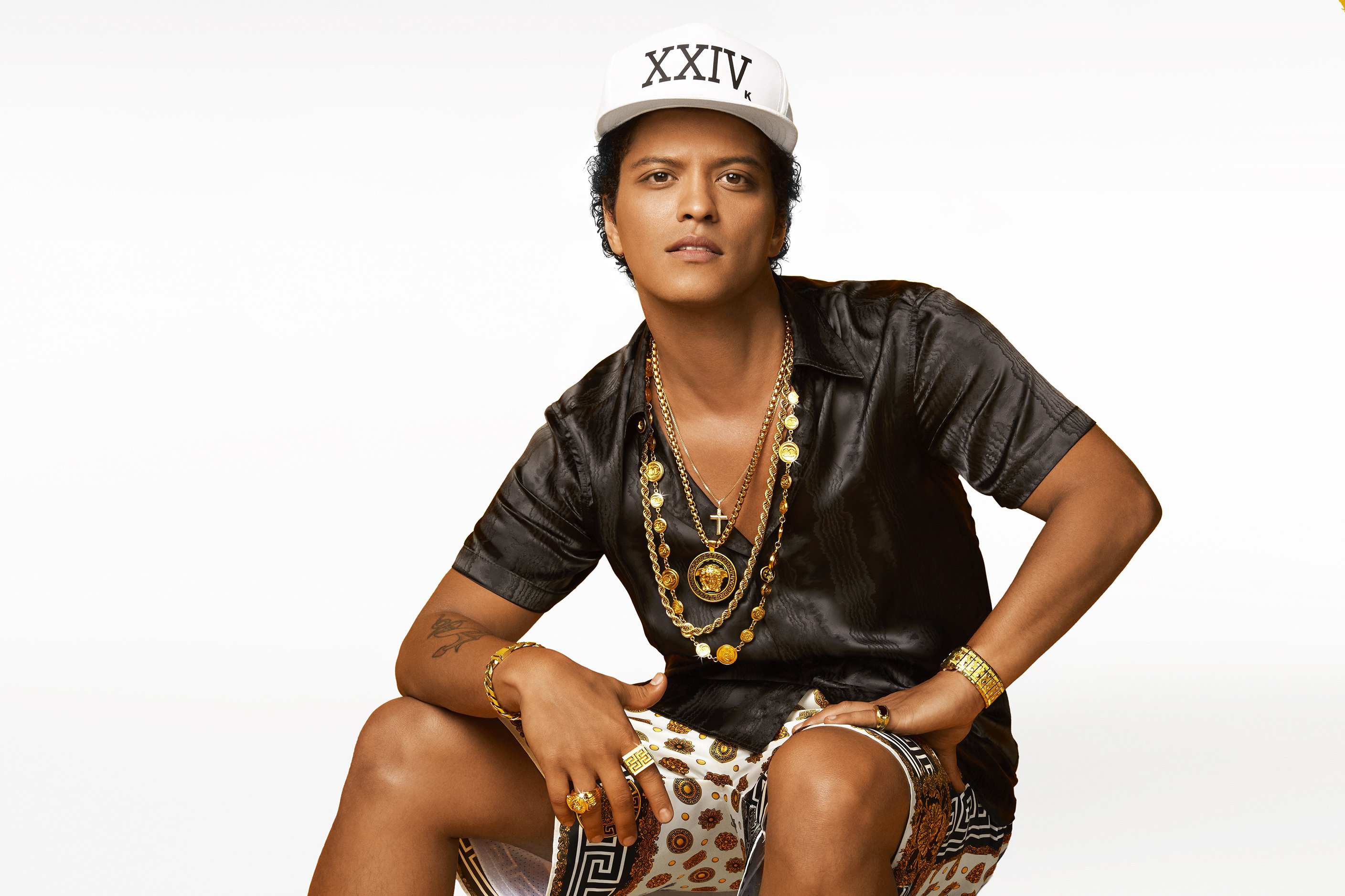 Bruno Mars anuncia nuevo álbum y presenta el tema que le da nombre “24K Magic”