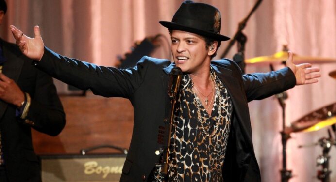 Bruno Mars cantará por primera vez en los American Music Awards