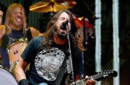 Foo Fighters se toma un tiempo de su descanso para tocar por caridad. Cúsica Plus
