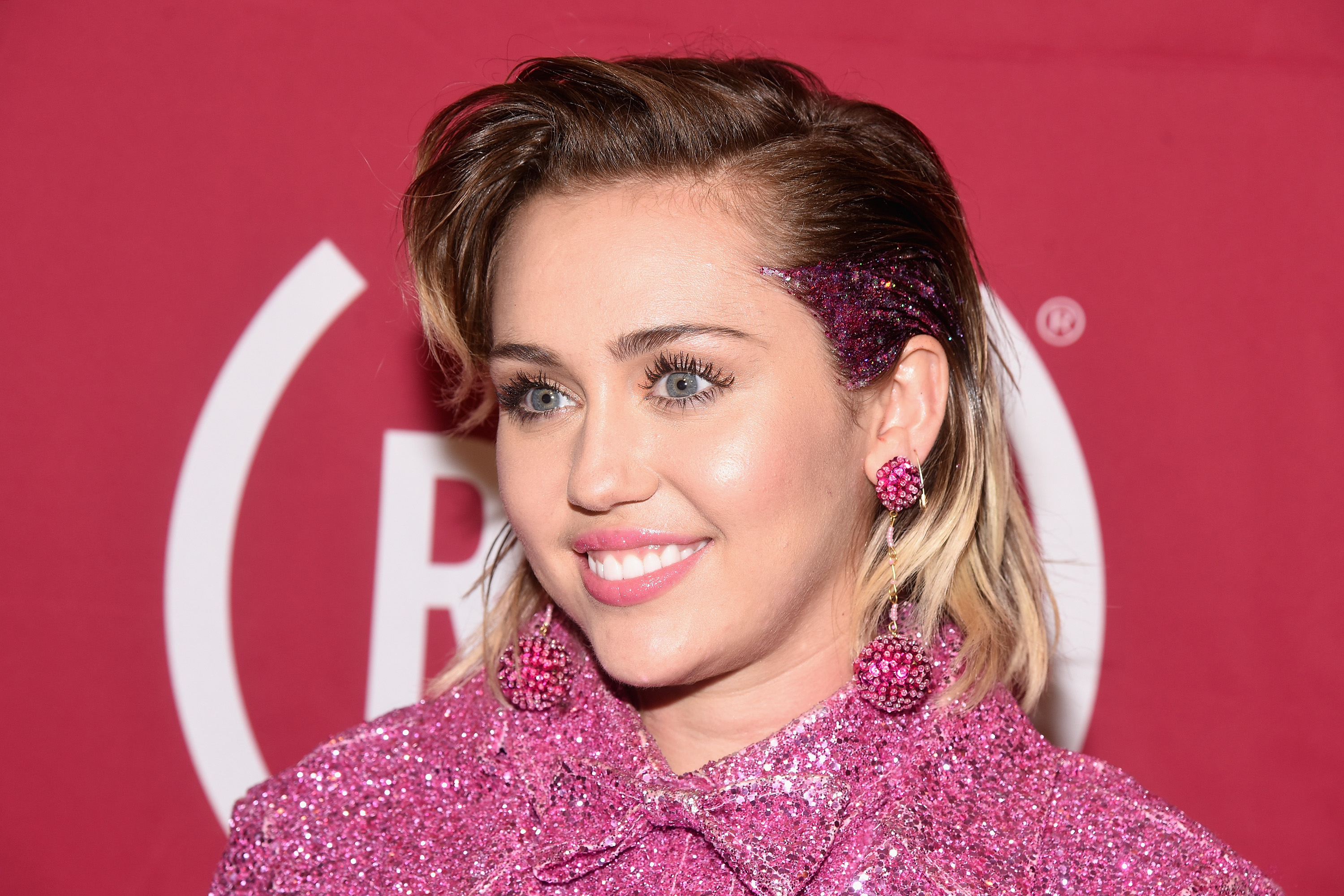 Miley Cyrus. Billy Ray Cyrus. How've Ya Been. Dueto. Cúsica Plus