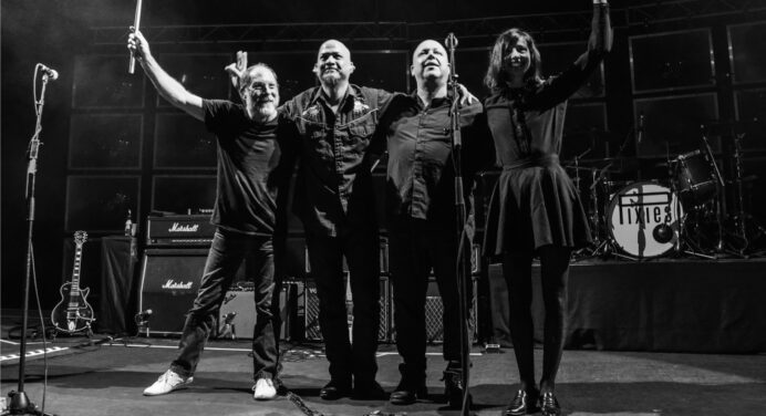 Pixies estrena el video de su sencillo “Um Chagga Lagga”