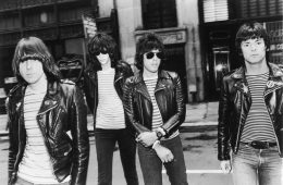 Ramones. Ciudad de Nueva York. Calle con su nombre. Cúsica Plus