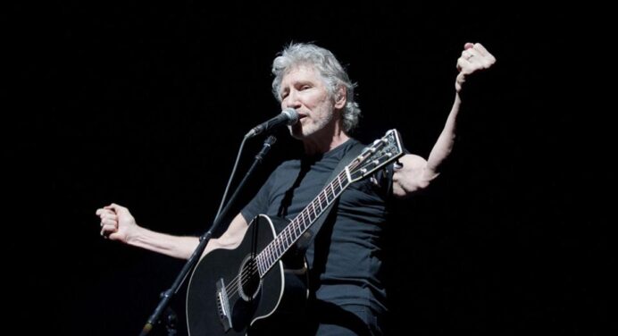 Neil Young, Roger Waters y My Morning Jacket tocaron “Forever Young” de Bob Dylan