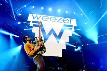 Weezer. I Love The USA. The Late Late Show. James Corden. Cúsica Plus