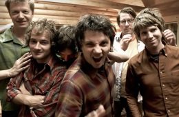 Un grifo y un panquecito protagonizan el video de Wilco para “Someone to Lose”. Cúsica Plus