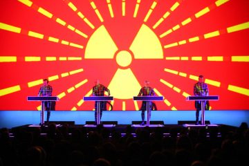 Cancelan el concierto de Kraftwerk en Buenos Aires debido a la prohibición de festivales de música electrónica. Cúsica Plus