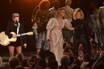 Beyoncé cantó “Daddy Lessons” junto a las Dixie Chicks en los Country Music Association Awards y publican el audio oficial. Cúsica Plus