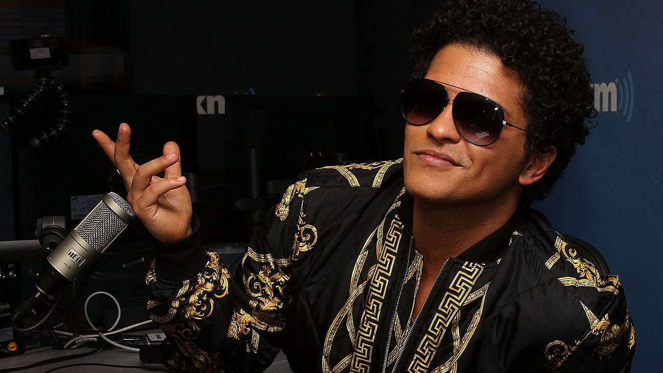 Mira las presentaciones de Bruno Mars y Green Day en los MTV EMA. Cúsica Plus