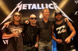 Metallica tocó “Enter Sandman” con instrumentos de juguetes junto a Jimmy Fallon y The Roots. Cusica Plus