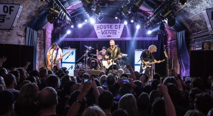 Mira a Metallica celebrar el lanzamiento de ‘Hardwired… to Self-Destruct’, en el House of Vans de Londres