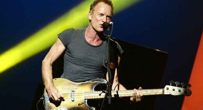 Sting tocó éxitos de The Police para recibir el American Music Award Of Merit