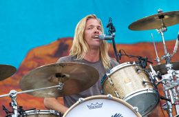 Taylor Hawkins de Foo Fighters anunció nuevo álbum solista y reveló el primer sencillo. Cùsica Plus