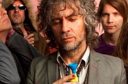 The Flaming Lips presentan “How???” el nuevo sencillo de ‘Oczy Mlody” . Cusica Plus