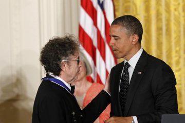 Bob Dylan no asistió a la gala para los ganadores del Premio Nobel en la Casa Blanca. Cusica Plus