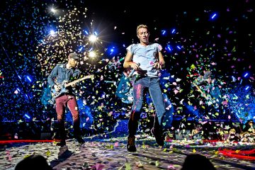 Coldplay le dedicó un tema navideño a los australianos llamado “Christmas With The Kangaroos”. Cusica Plus