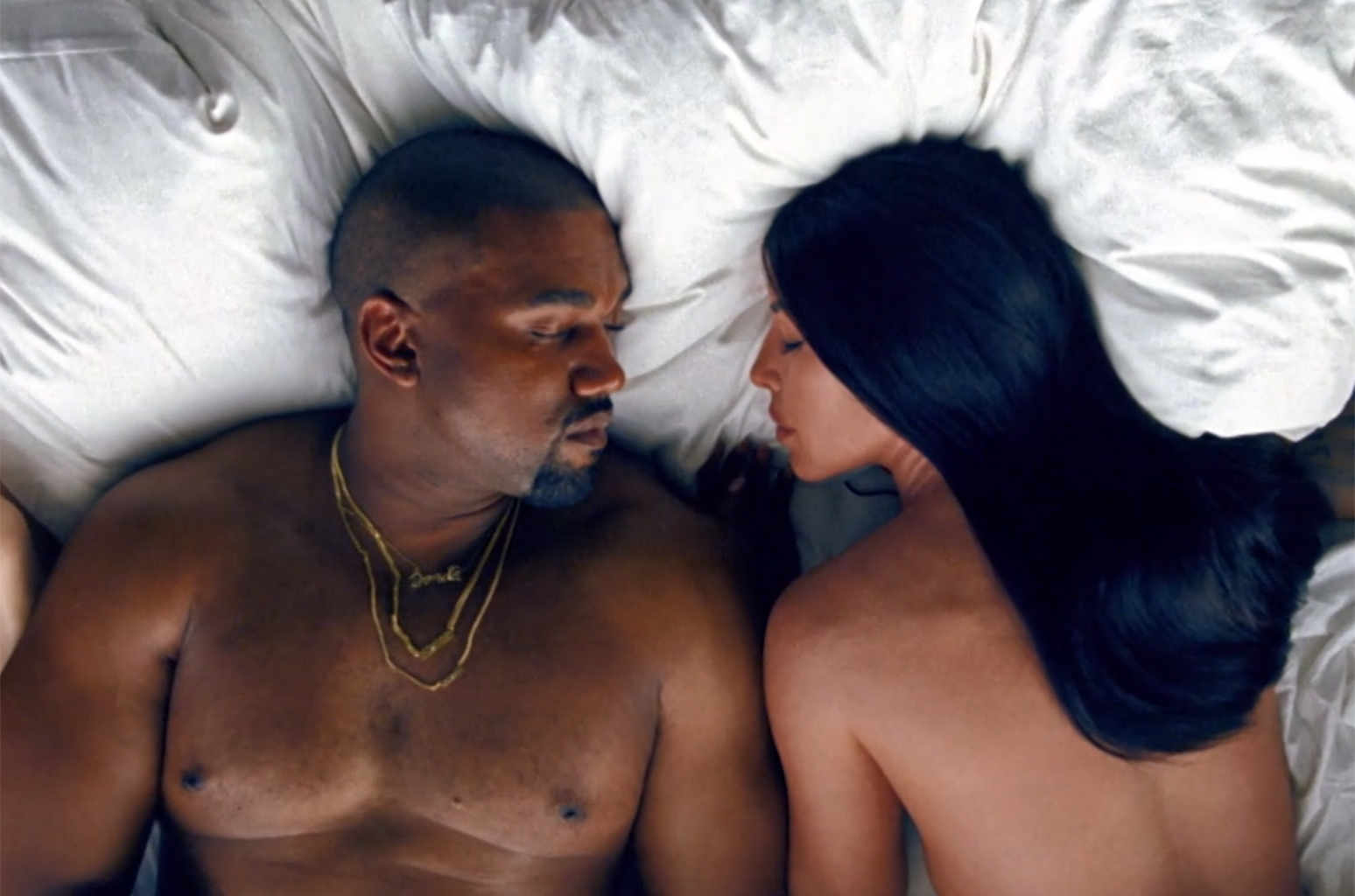 Recrean el video para “Famous” de Kanye West con perros famosos de Internet. Cusica Plus