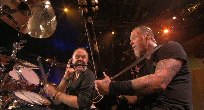 Metallica toca “Atlas, Rise!”, “For Whom The Bells Tolls” y juegan contra sus fanáticos en Jimmy Kimmel Live!