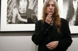 Patti Smith se presentó en honor a Bob Dylan en la entrega del Premio Nobel. Cusica Plus