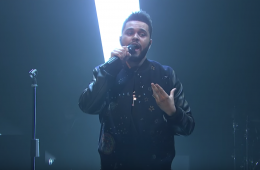 The Weeknd invita a Kendrick Lamar a la tarima para interpretar “Sidewalks”