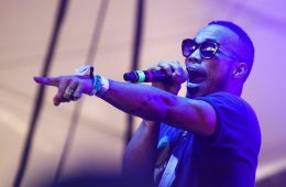 Anderson Paak se presentó con su hijo en The Ellen Show. Cusica Plus