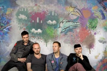 Coldplay estrena el video de “Amazing Day” con grabaciones hechas por sus seguidores. Cusica Plus