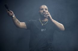 Drake da una muestra de un nuevo tema al volver a iniciar su gira en Europa. Cusica Plus