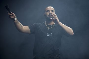 Drake da una muestra de un nuevo tema al volver a iniciar su gira en Europa. Cusica Plus