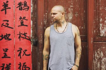 Residente de Calle 13 presenta su primer sencillo como solista “Somos anormales”. Cusica Plus