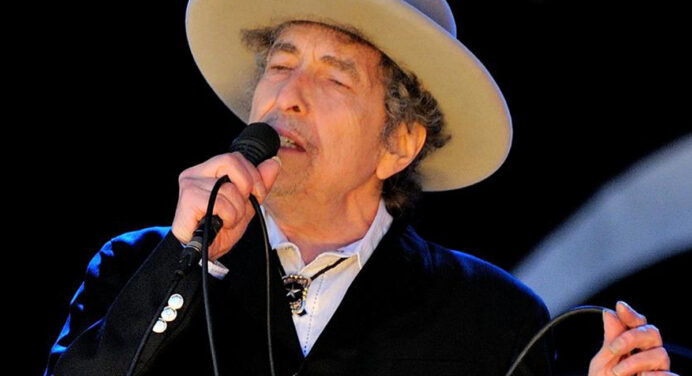 Bob Dylan recibirá finalmente su Premio Nobel
