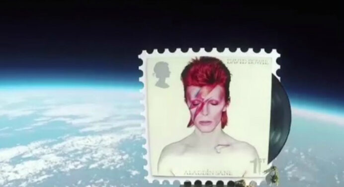 Estampillas de David Bowie visitan el espacio