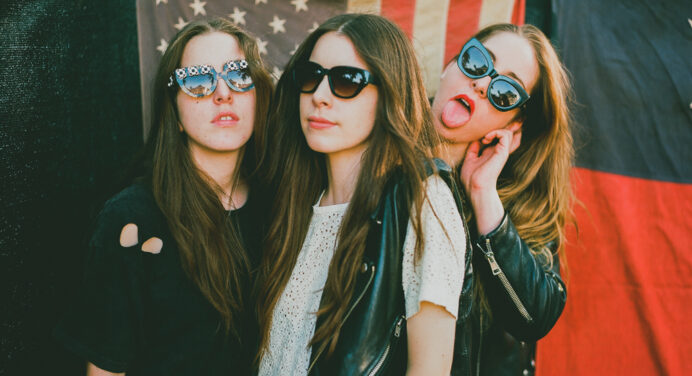 Haim comparte teaser con nueva música y fecha de lanzamiento