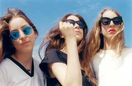 Haim publica adelanto de su próximo álbum. Cusica plus