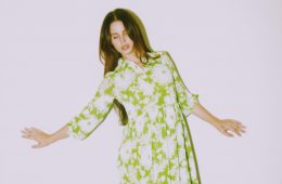 Lana del Rey comparte extracto de nueva canción que habla sobre la paz. Cusica plus