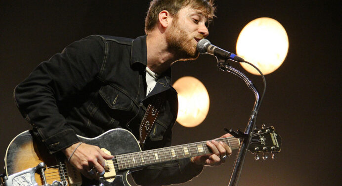 Dan Auerbach deslumbra en Colbert